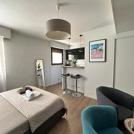 Un Ete A Cannes, Cosy A 10' De La Croisette 公寓
